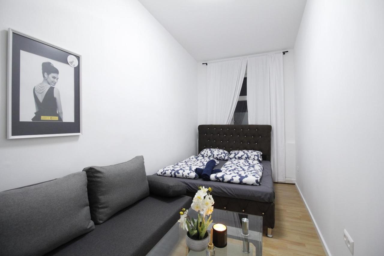 Comfort Triple Room Th Wenen Buitenkant foto