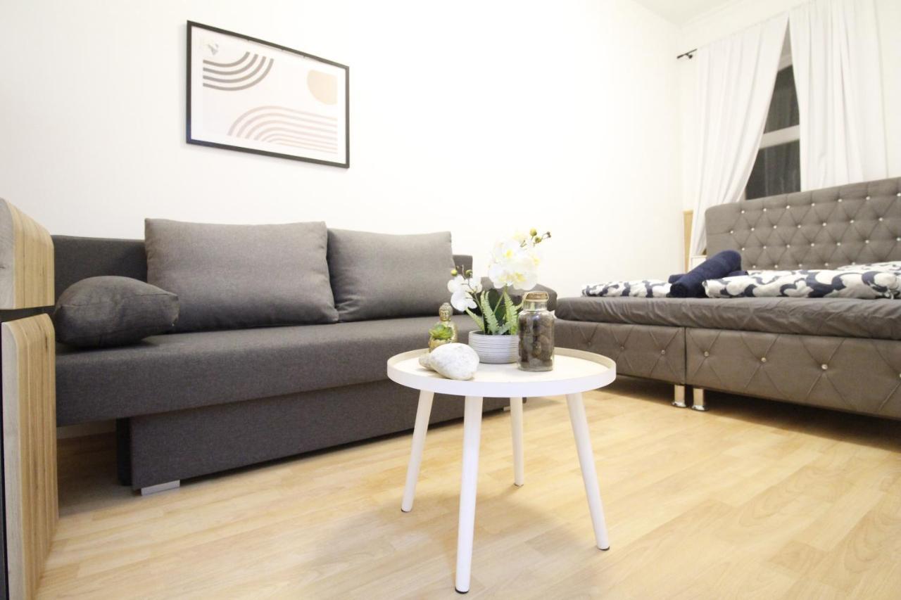 Comfort Triple Room Th Wenen Buitenkant foto