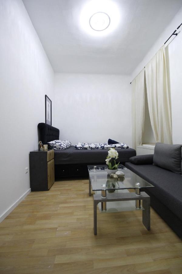 Comfort Triple Room Th Wenen Buitenkant foto
